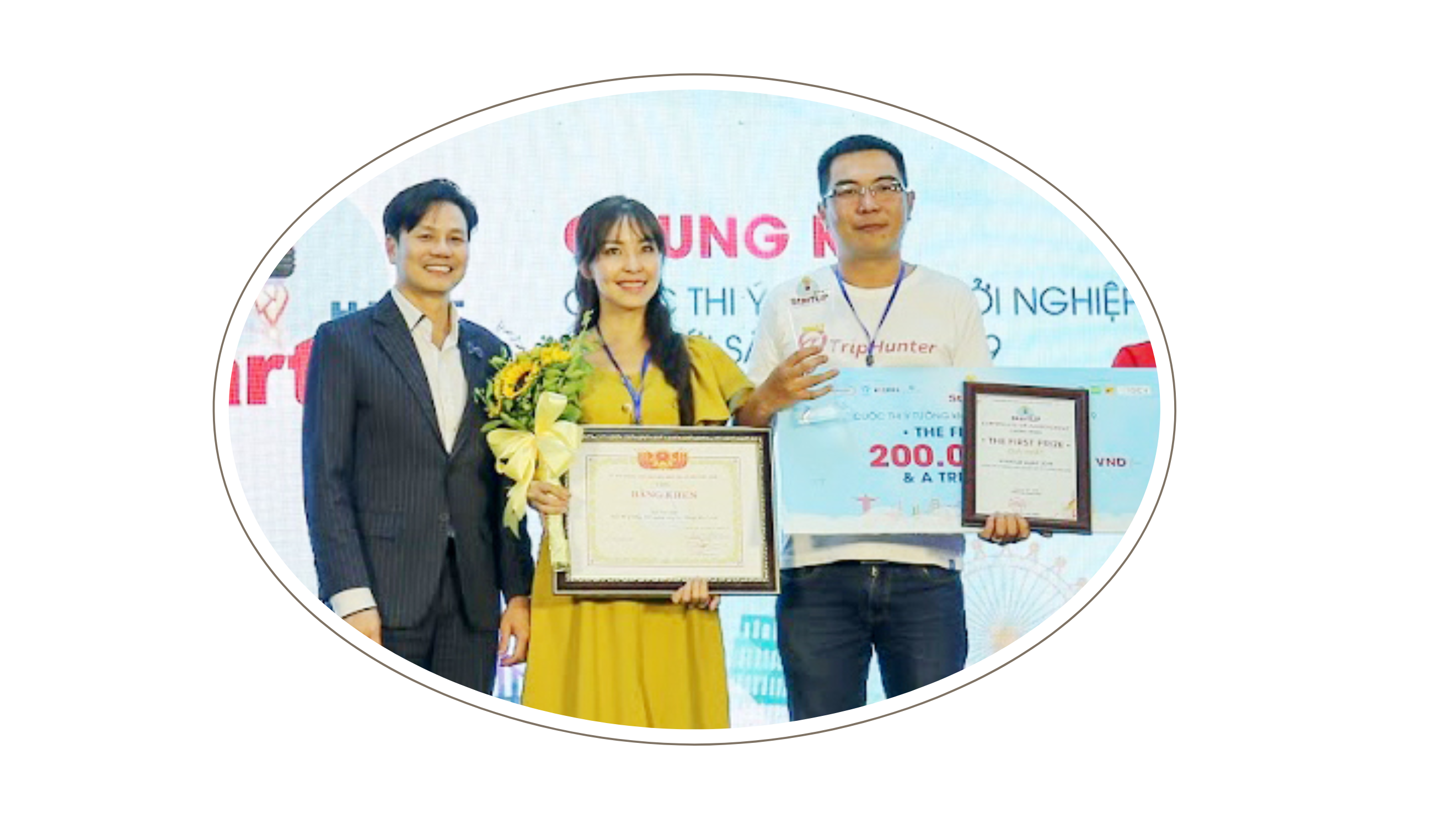 ai-chatbot-du-lich-giai-thuong